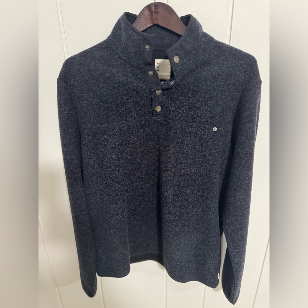 Vuori Men’s Charcoal Wool Pullover size Medium